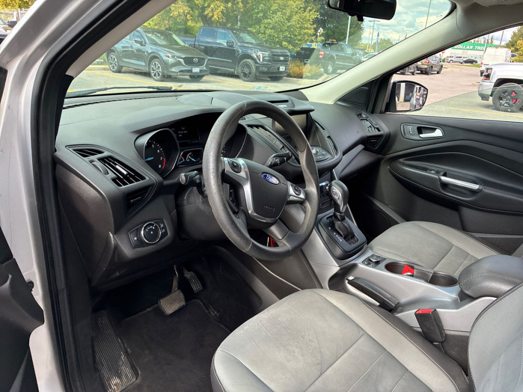 2015-Ford-Escape