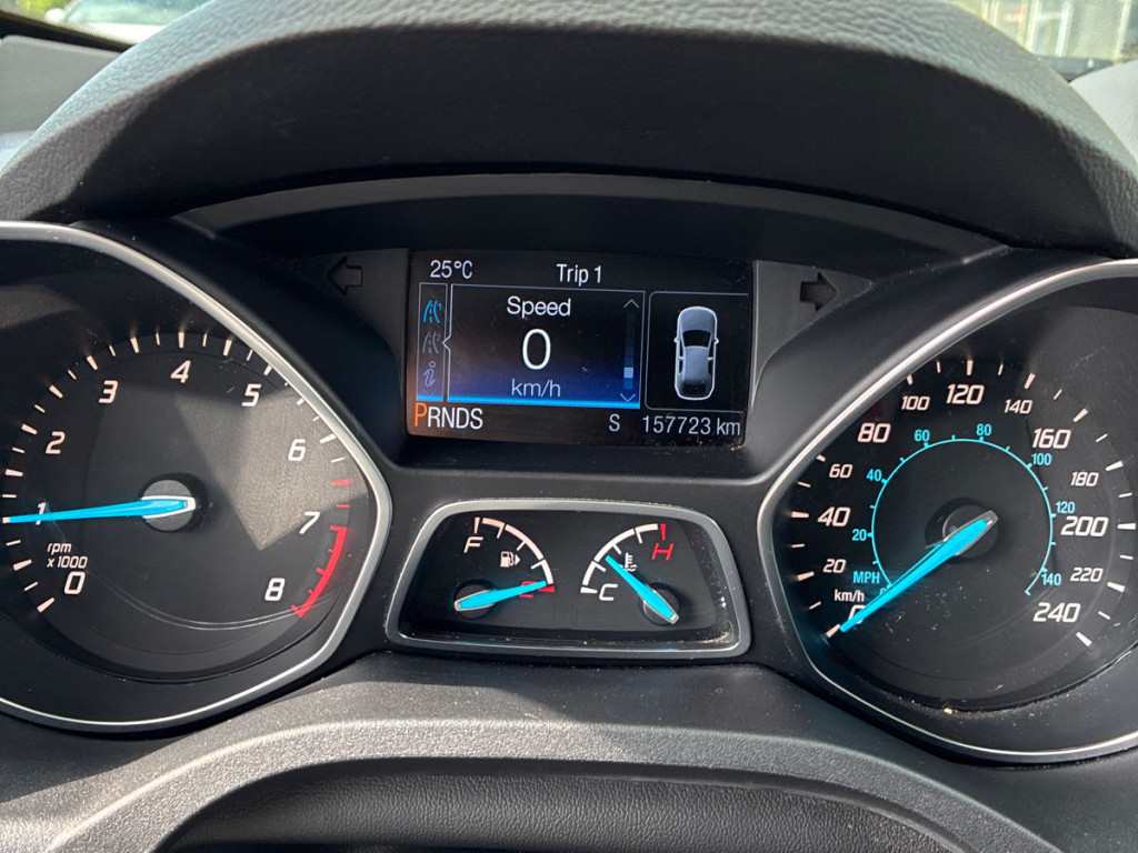 2015-Ford-Escape