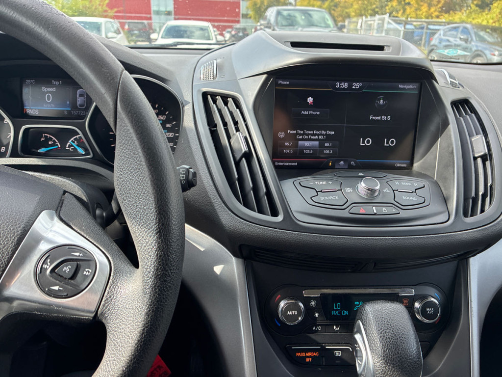 2015-Ford-Escape