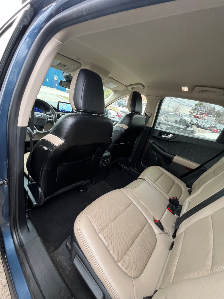 2020-Ford-Escape Hybrid