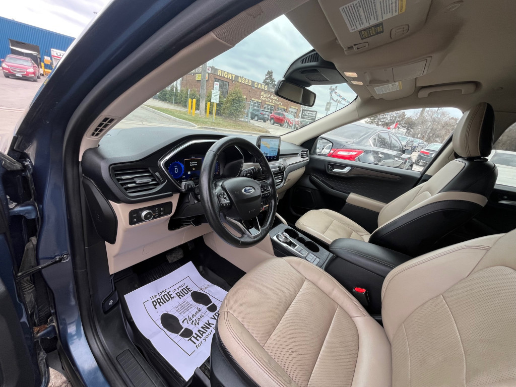 2020-Ford-Escape Hybrid