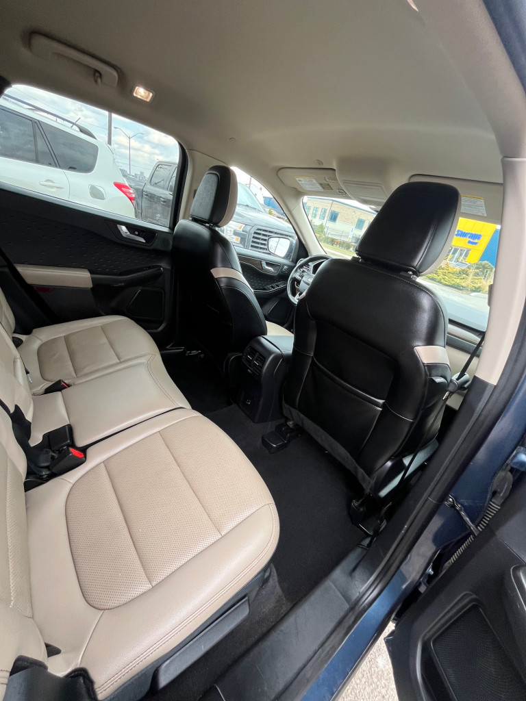 2020-Ford-Escape Hybrid
