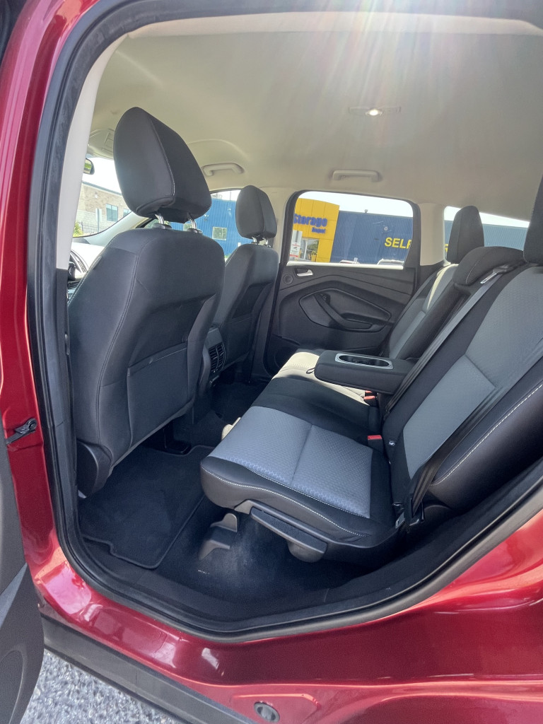 2017-Ford-Escape