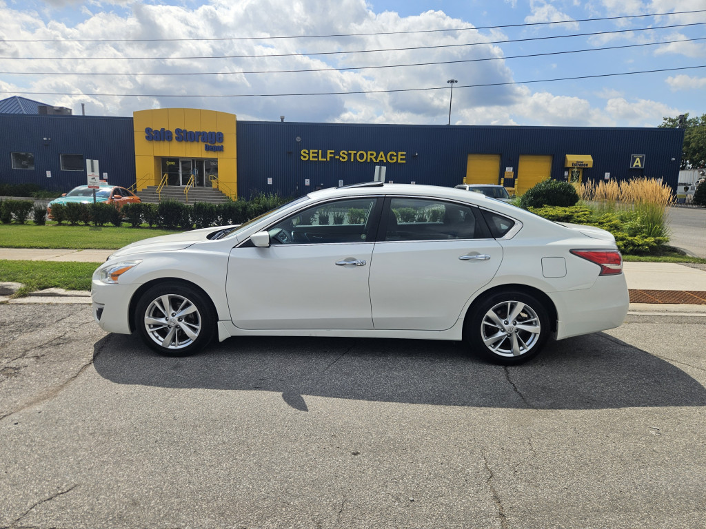 2015-Nissan-Altima