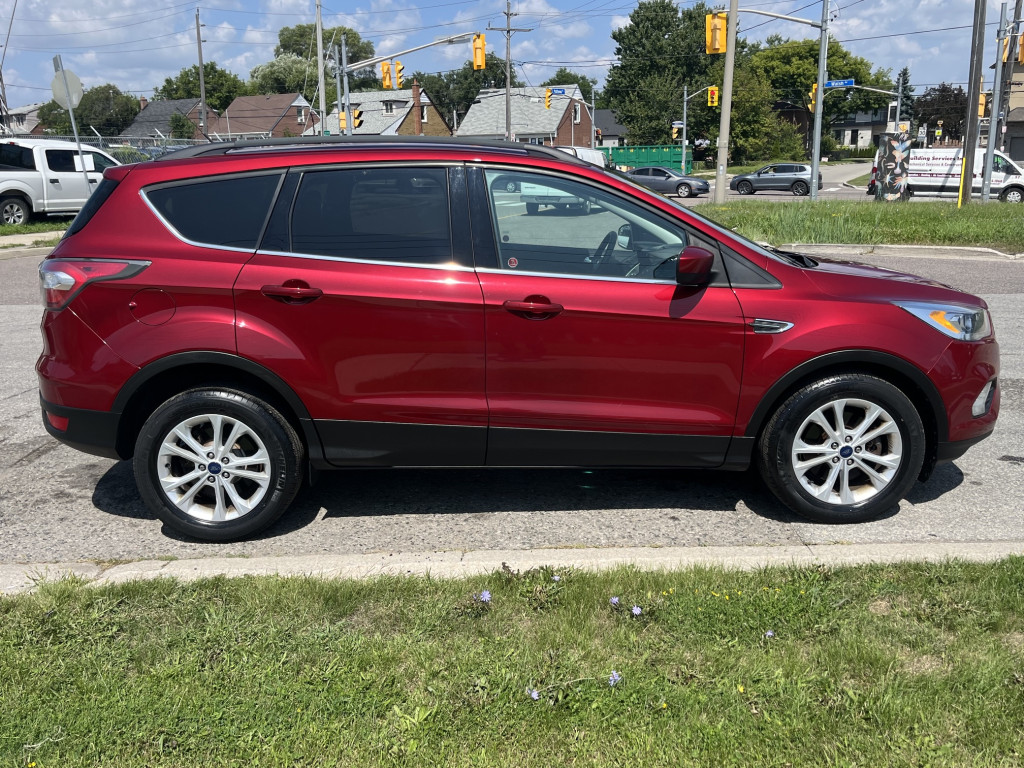 2017-Ford-Escape