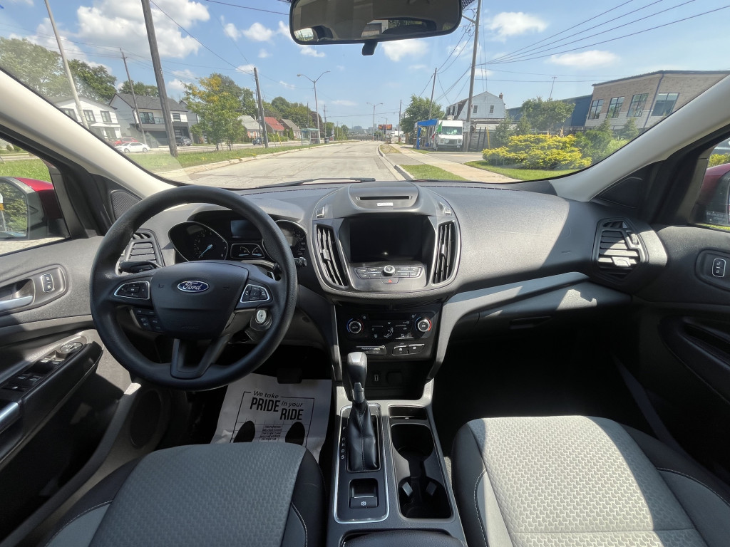 2017-Ford-Escape