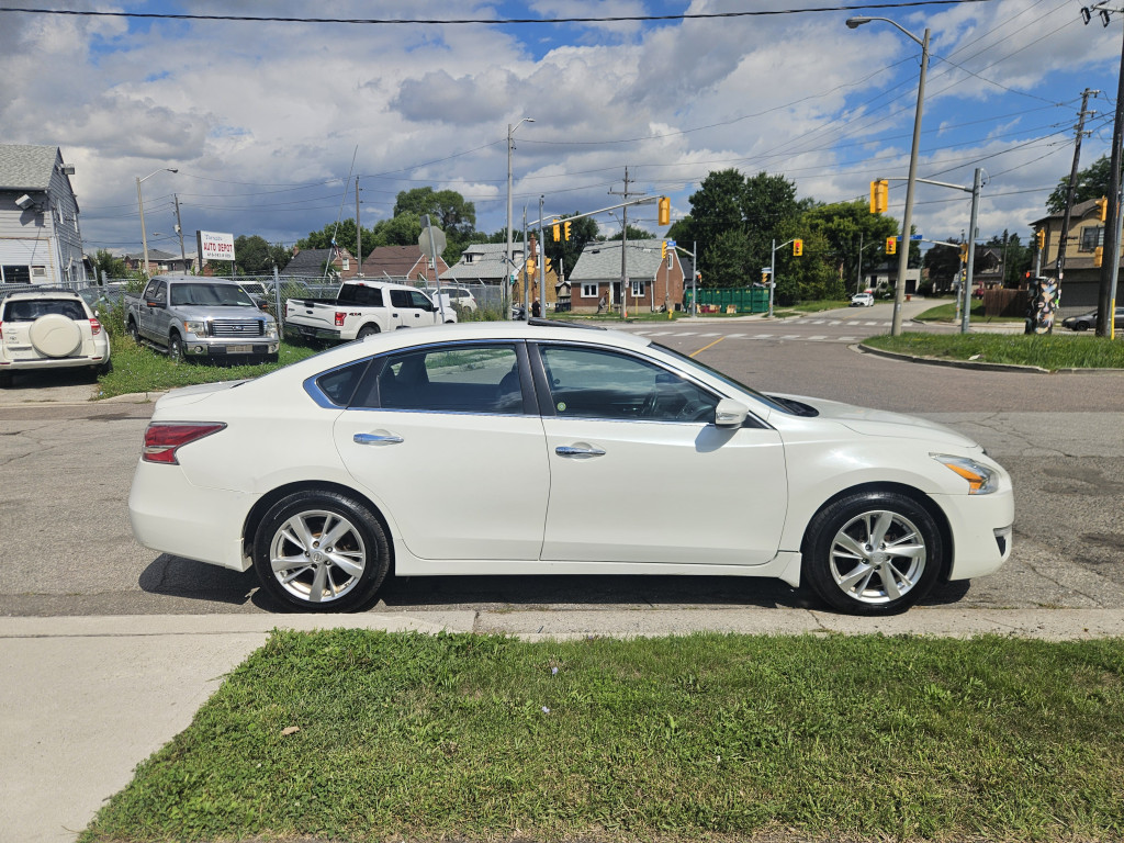 2015-Nissan-Altima