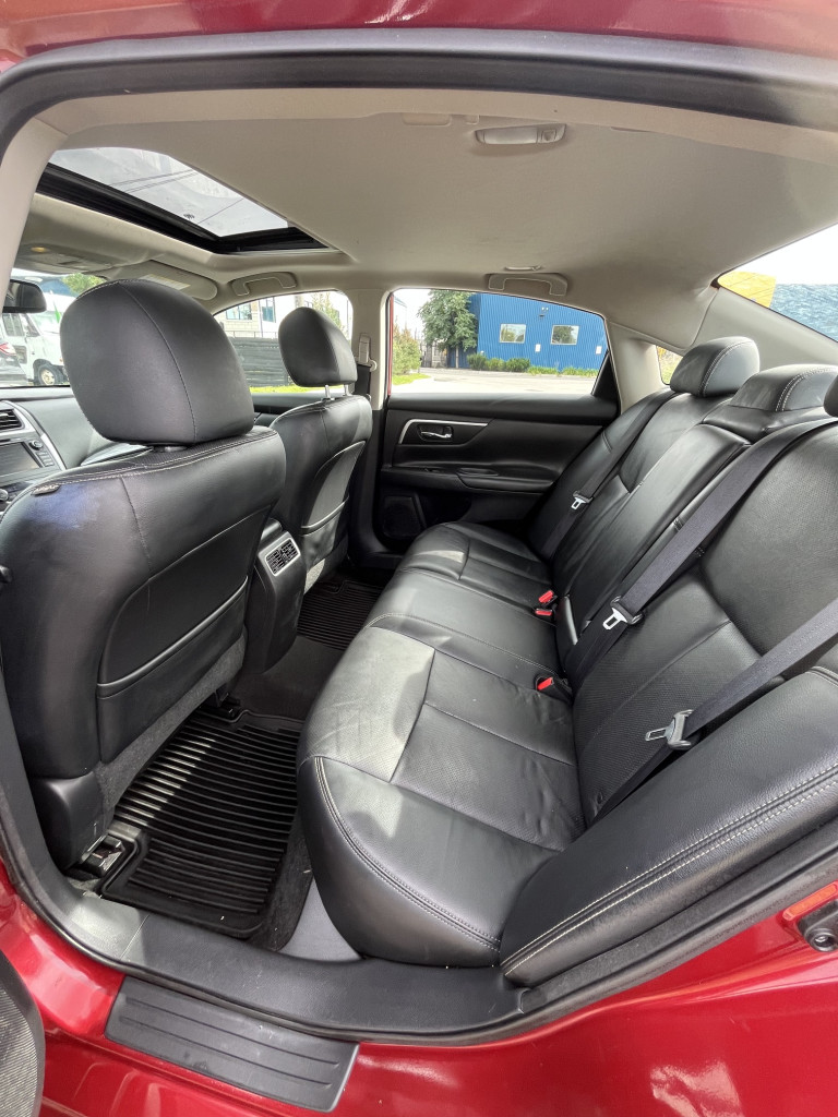 2016-Nissan-Altima