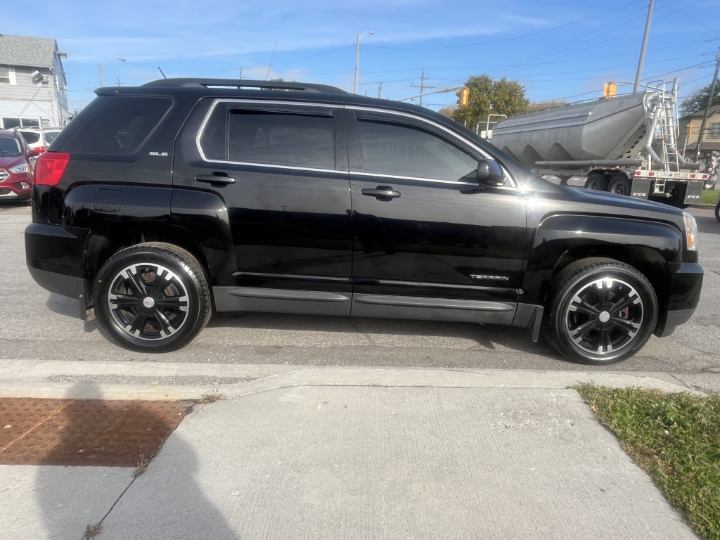 2017-GMC-Terrain