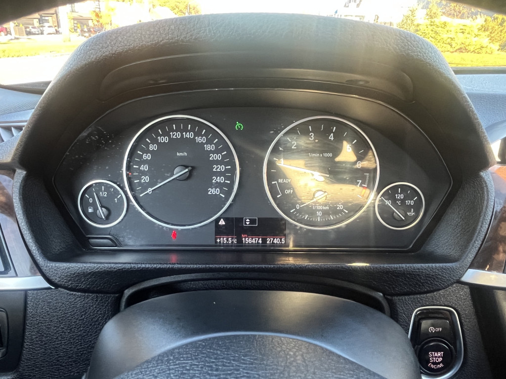 2012-BMW-320i