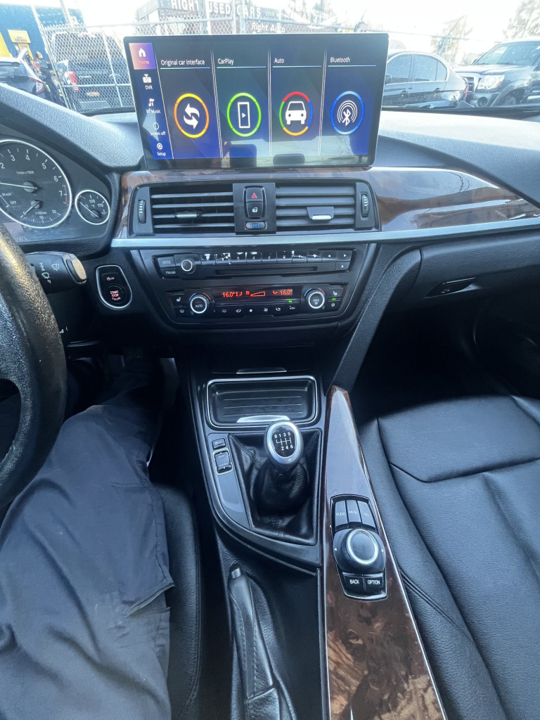 2012-BMW-320i