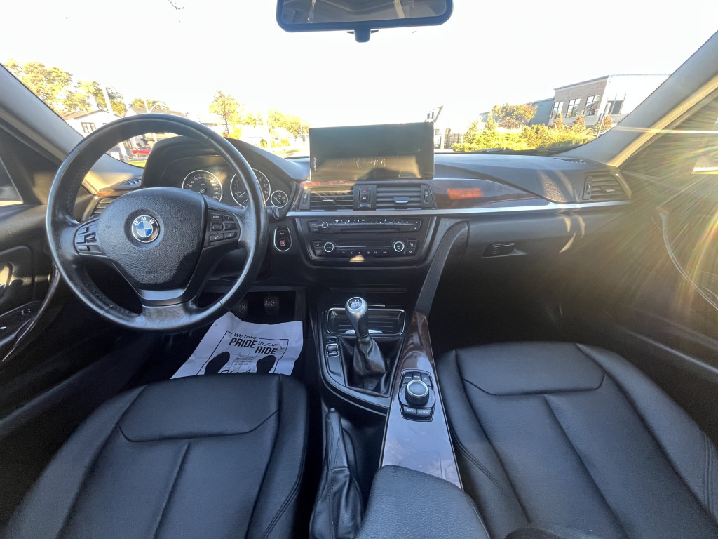 2012-BMW-320i