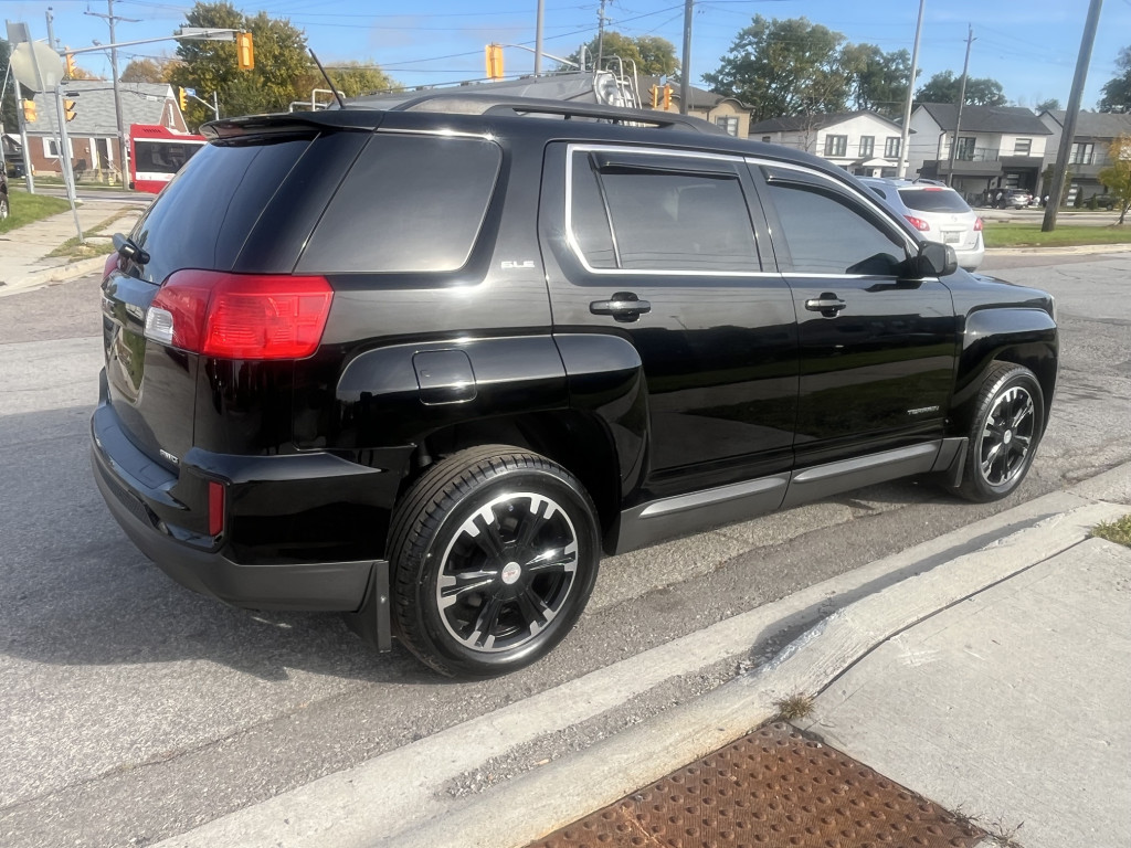 2017-GMC-Terrain