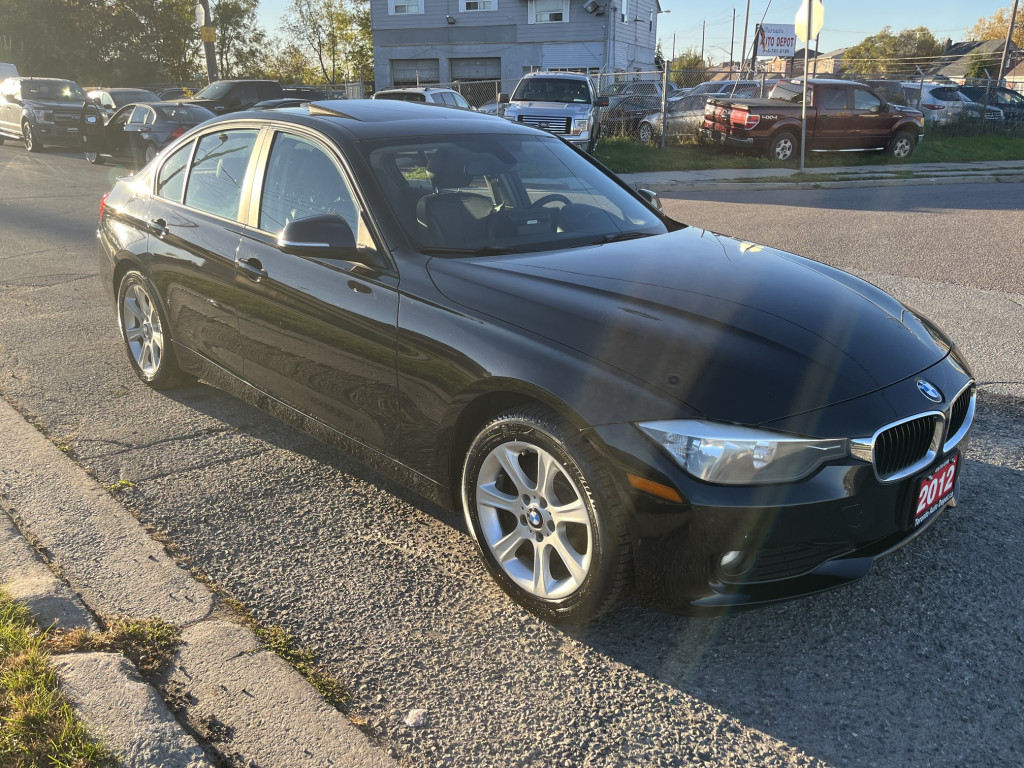 2012-BMW-320i