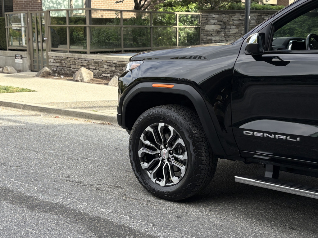 2025 GMC Canyon