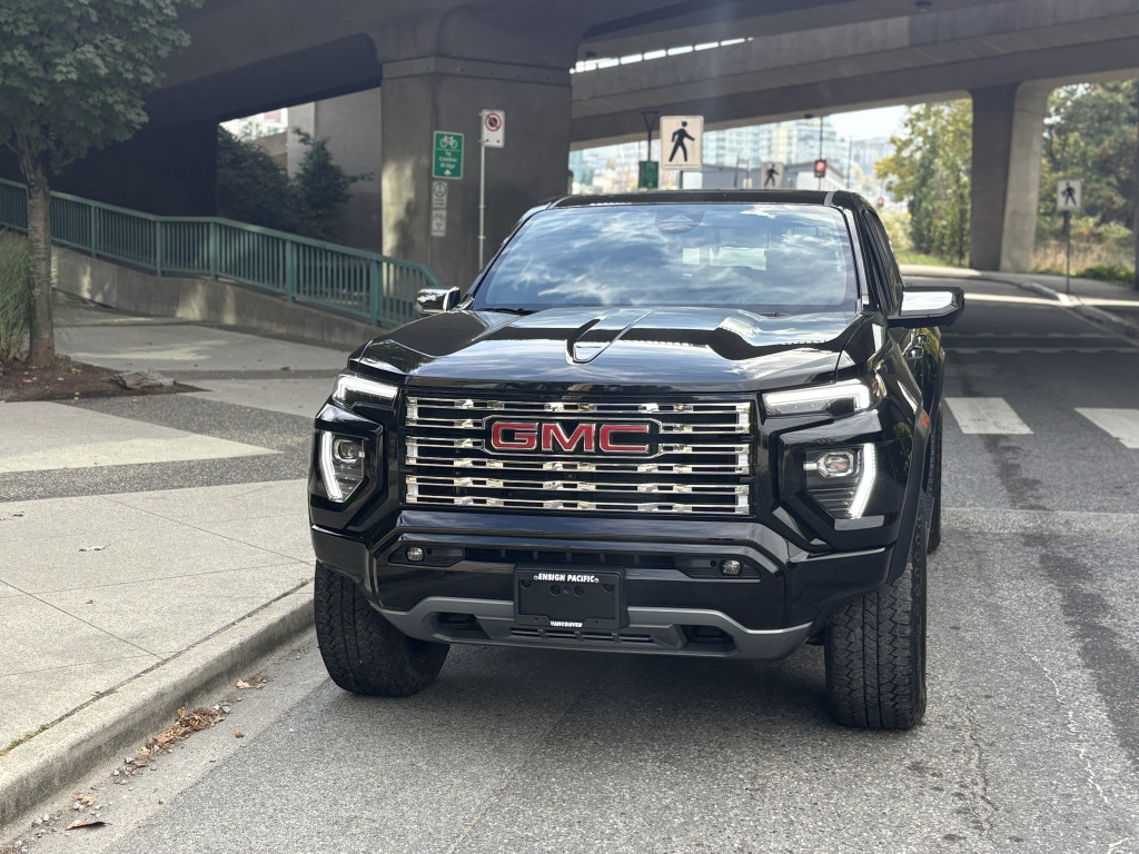 2025 GMC Canyon