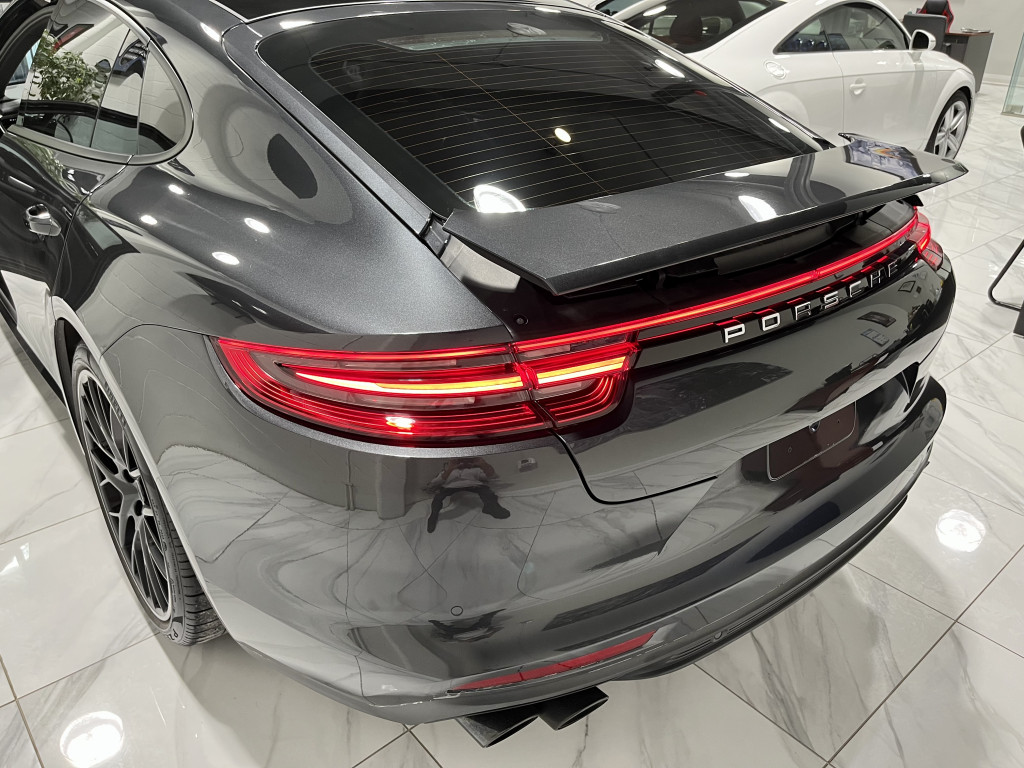 2018 Porsche Panamera