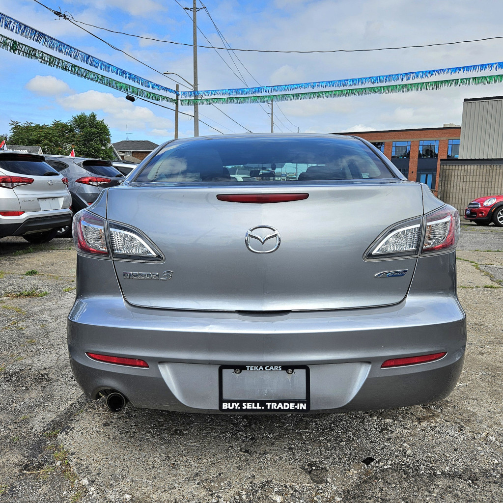 2013 Mazda MAZDA3