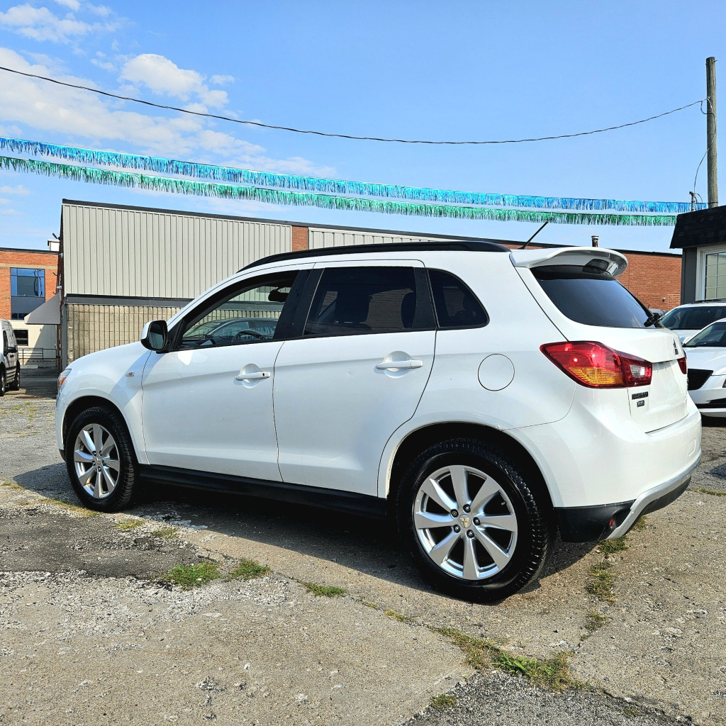 2015 Mitsubishi RVR