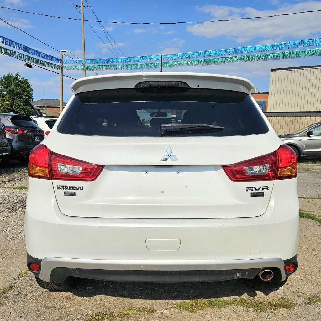 2015 Mitsubishi RVR