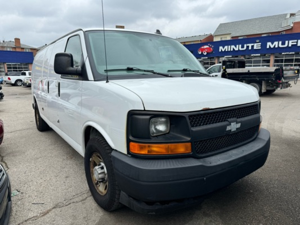 2017-Chevrolet-Express Cargo Van