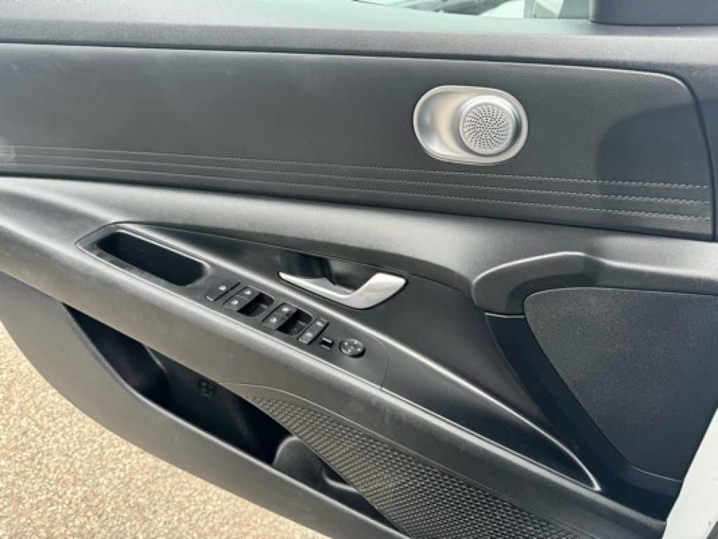 2021-Hyundai-Elantra