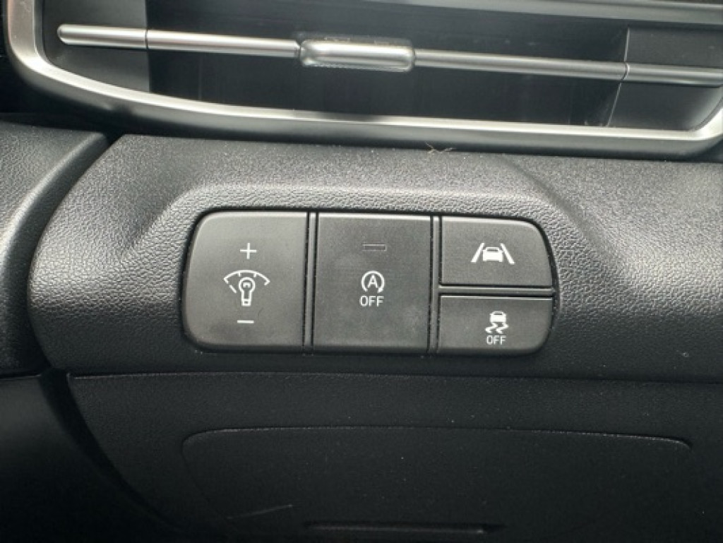 2021-Hyundai-Elantra