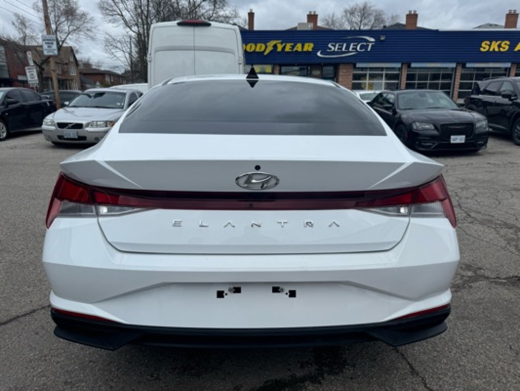 2021-Hyundai-Elantra