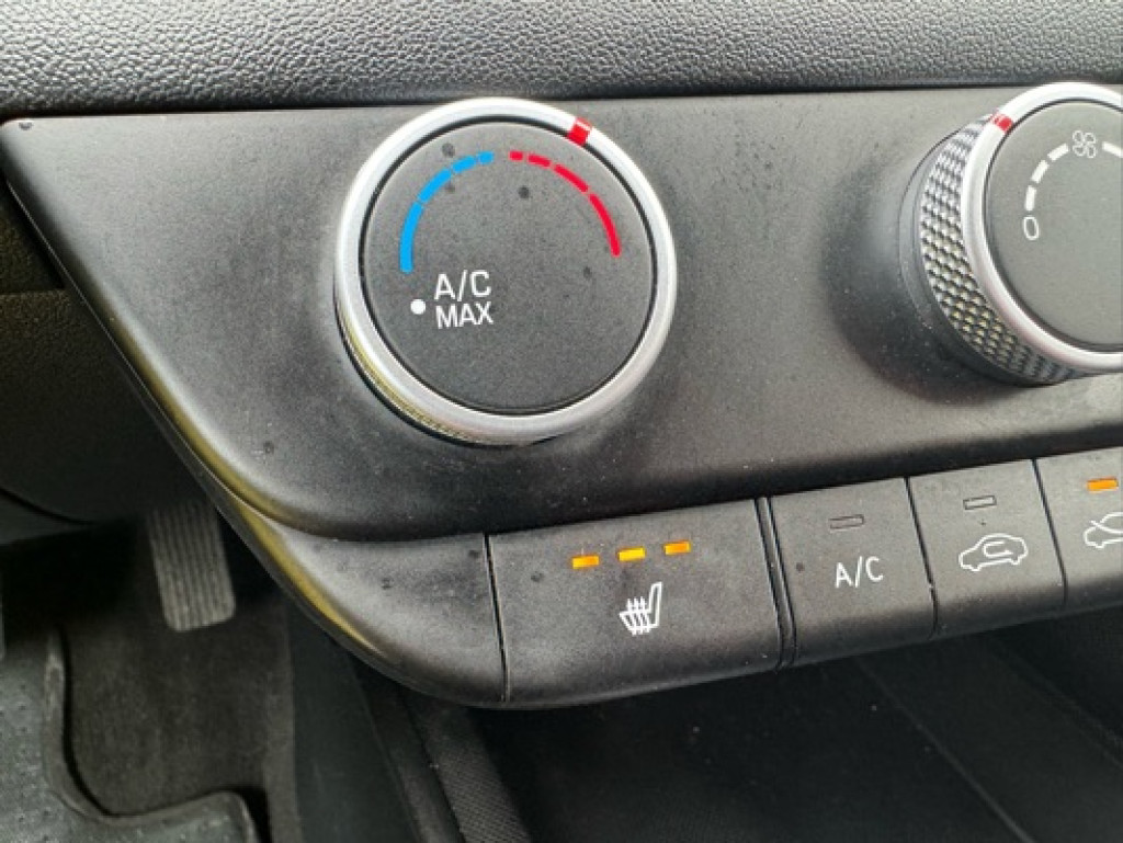2021-Hyundai-Elantra