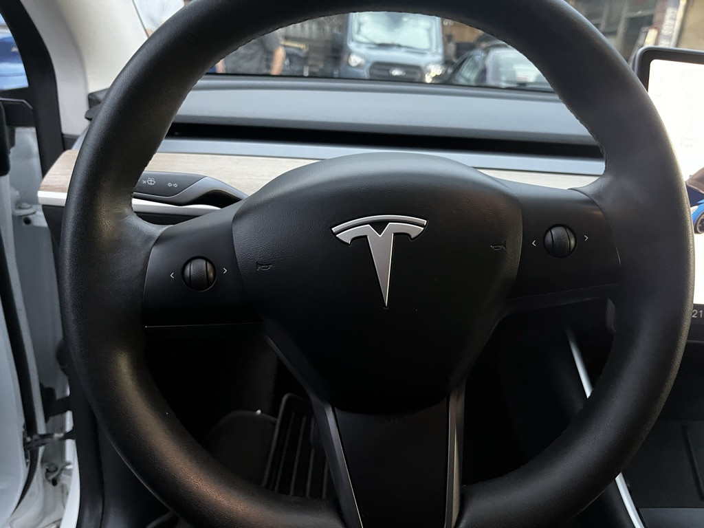 2020-Tesla-Model Y