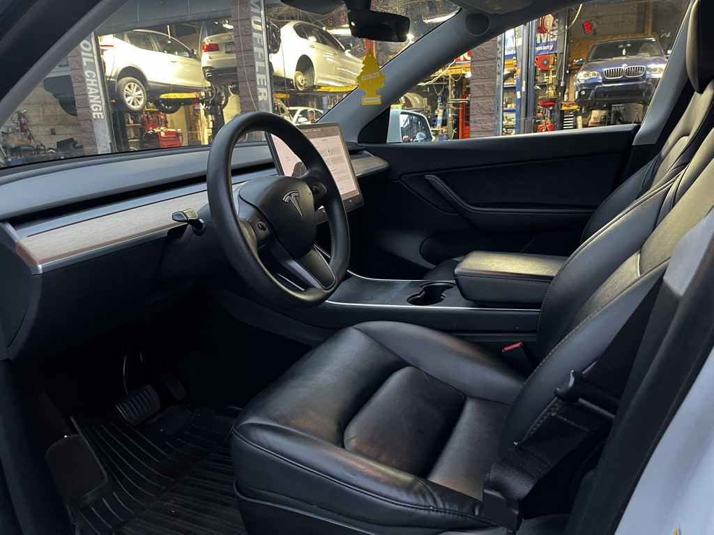 2020-Tesla-Model Y