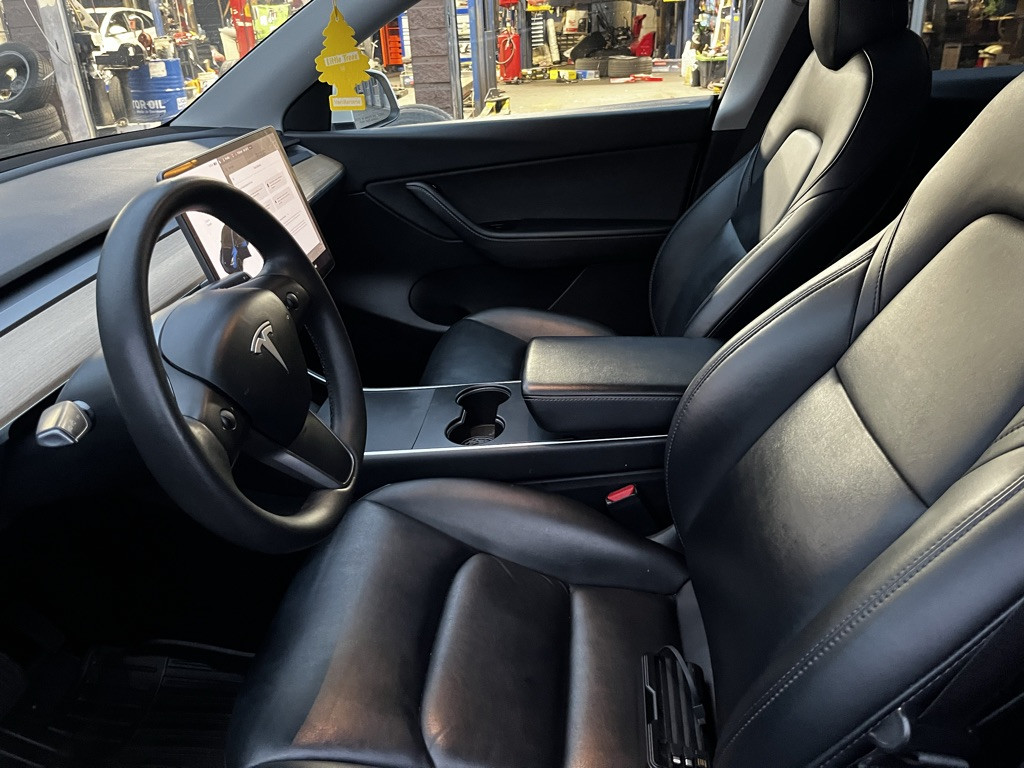 2020-Tesla-Model Y