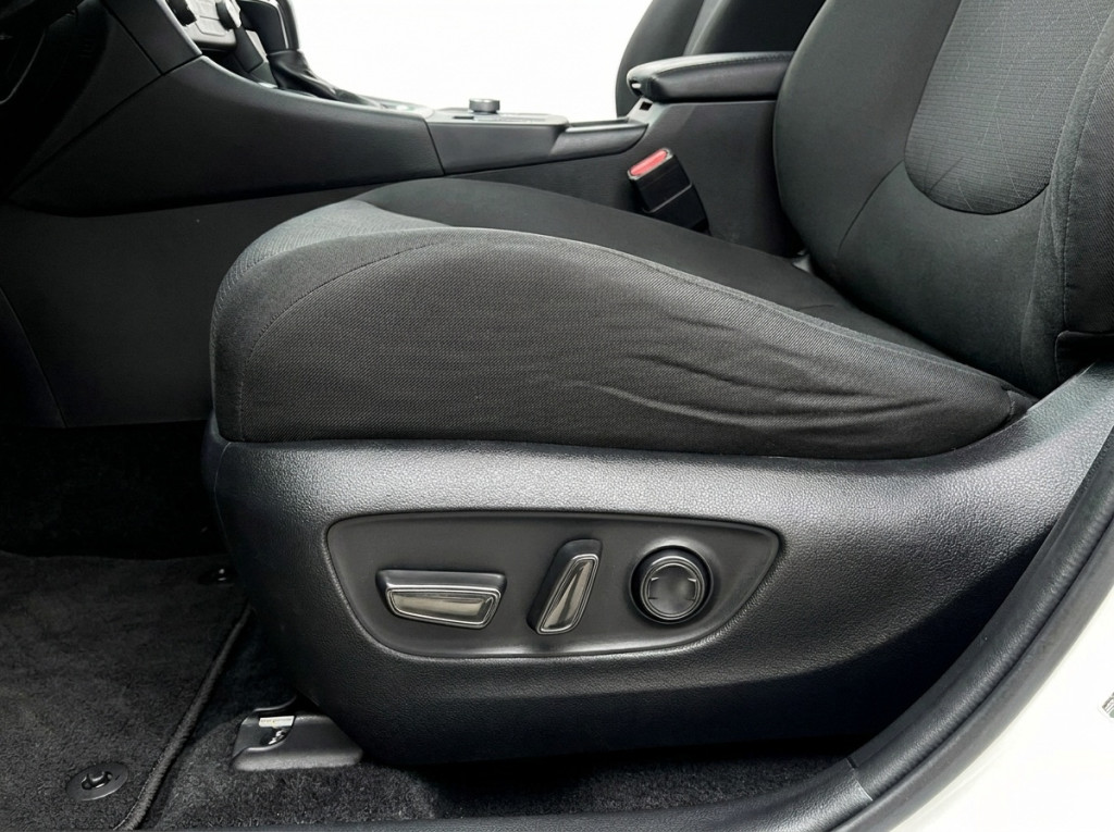 2020-Toyota-RAV4