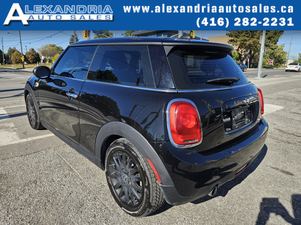 2017 MINI Cooper