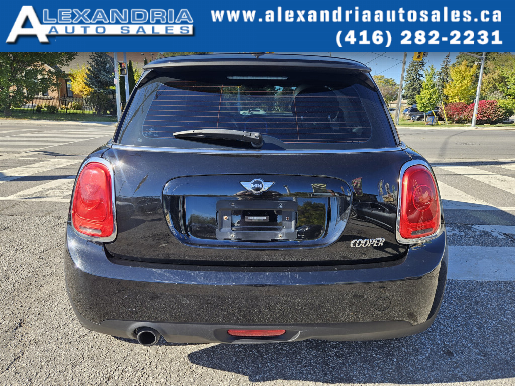 2017 MINI Cooper