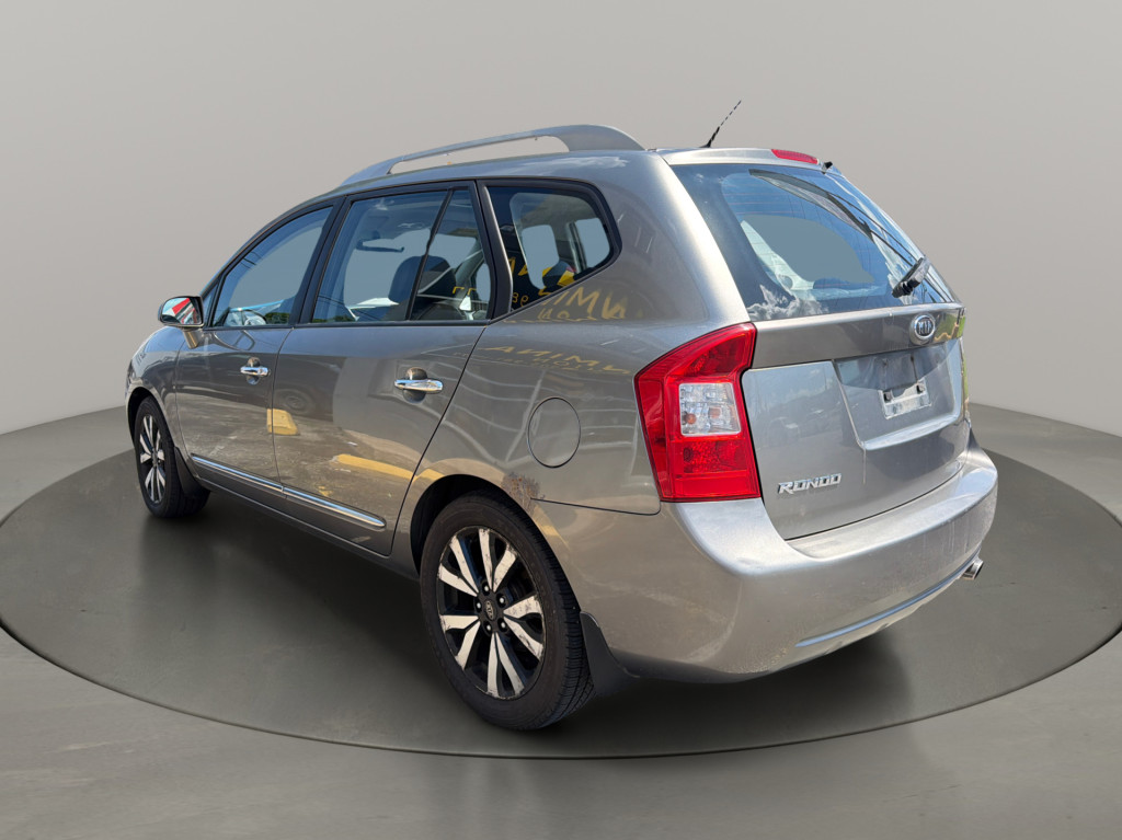 2011 Kia Rondo