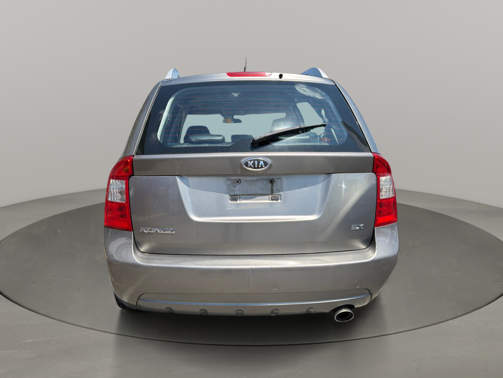 2011 Kia Rondo