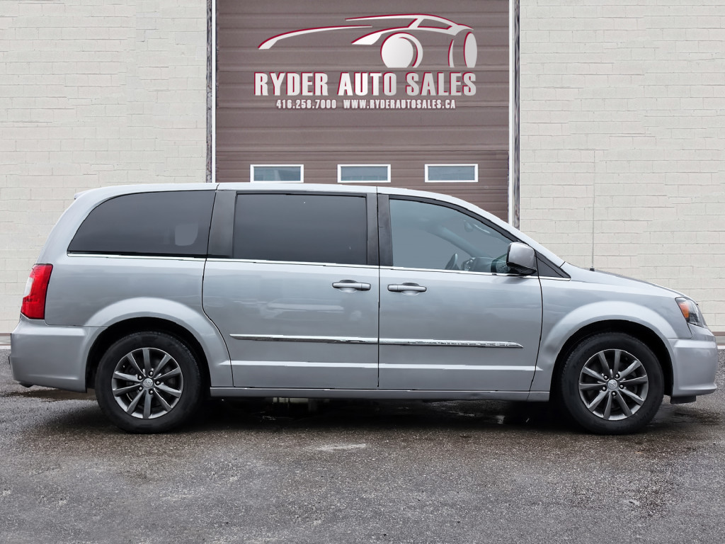 2015 Chrysler Town & Country