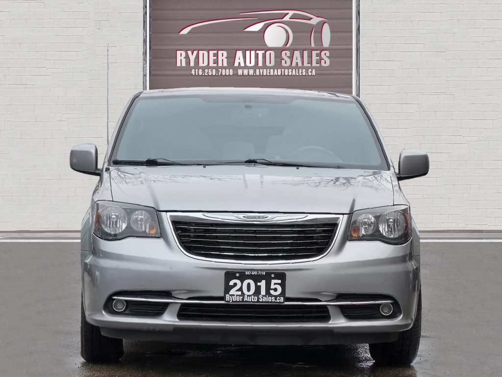 2015 Chrysler Town & Country
