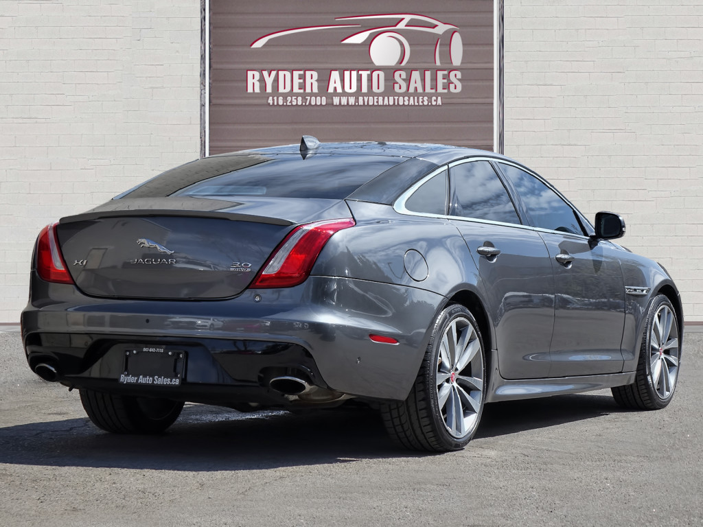 2016 Jaguar XJ