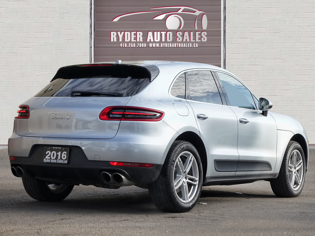 2016 Porsche Macan