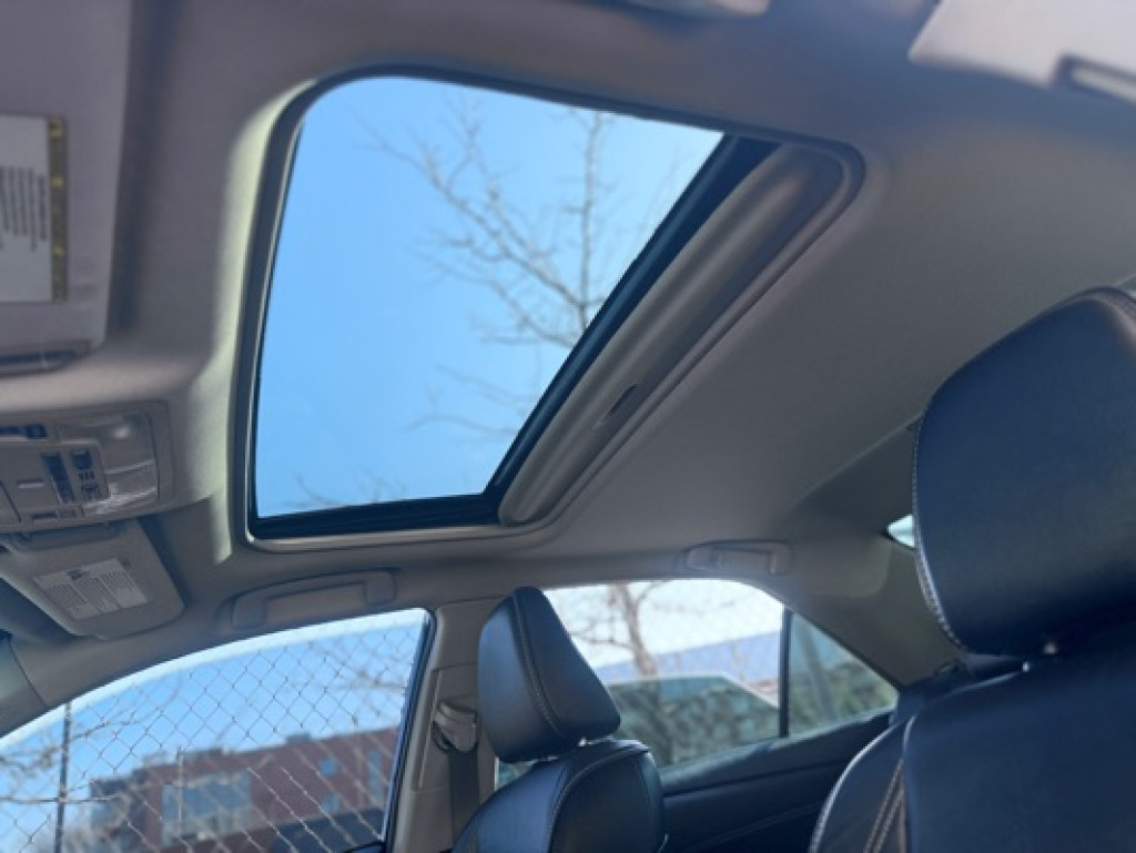 2017 Toyota Camry Hybrid