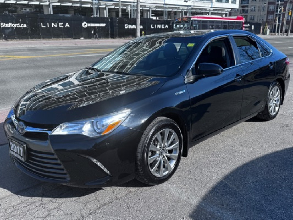 2017 Toyota Camry Hybrid