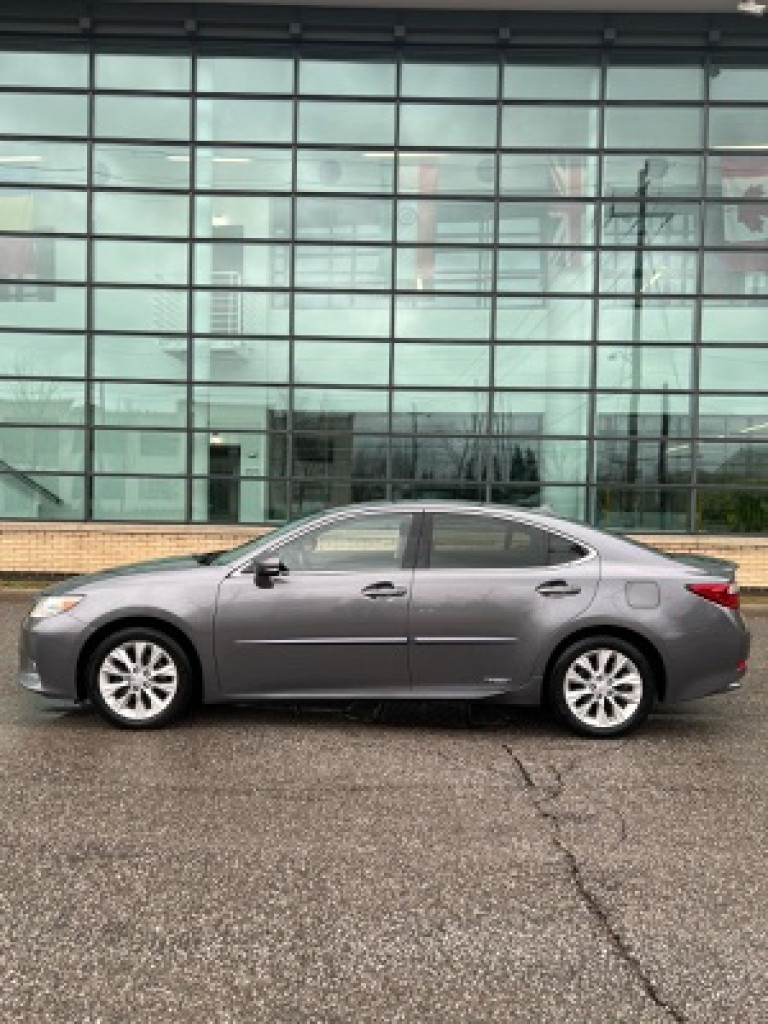 2014 Lexus ES300h