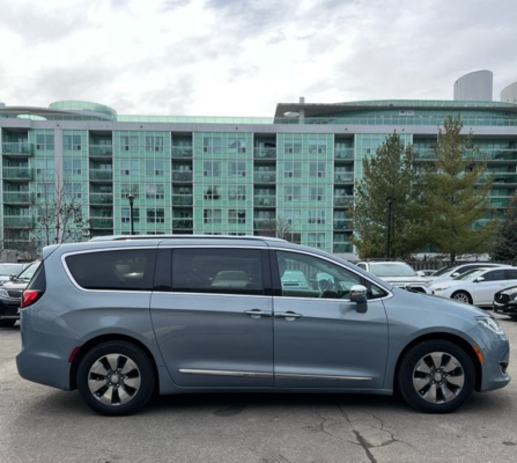 2017 Chrysler Pacifica Hybrid