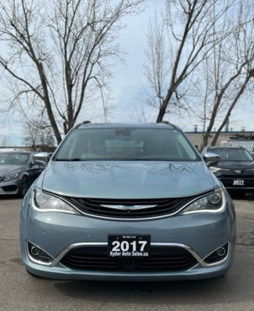2017 Chrysler Pacifica Hybrid