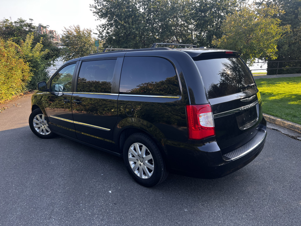 2014 Chrysler Town & Country