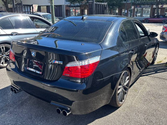 2006 BMW M5