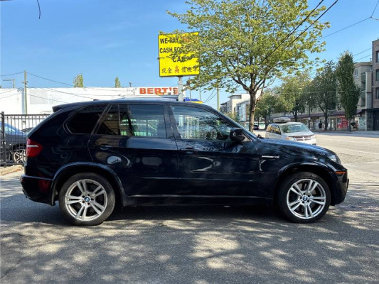 2010 BMW X5 M
