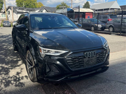 2024 Audi SQ8